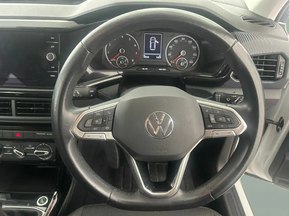 2022-volkswagen-t-cross-10-tsi-black-edition-110ps-big-24