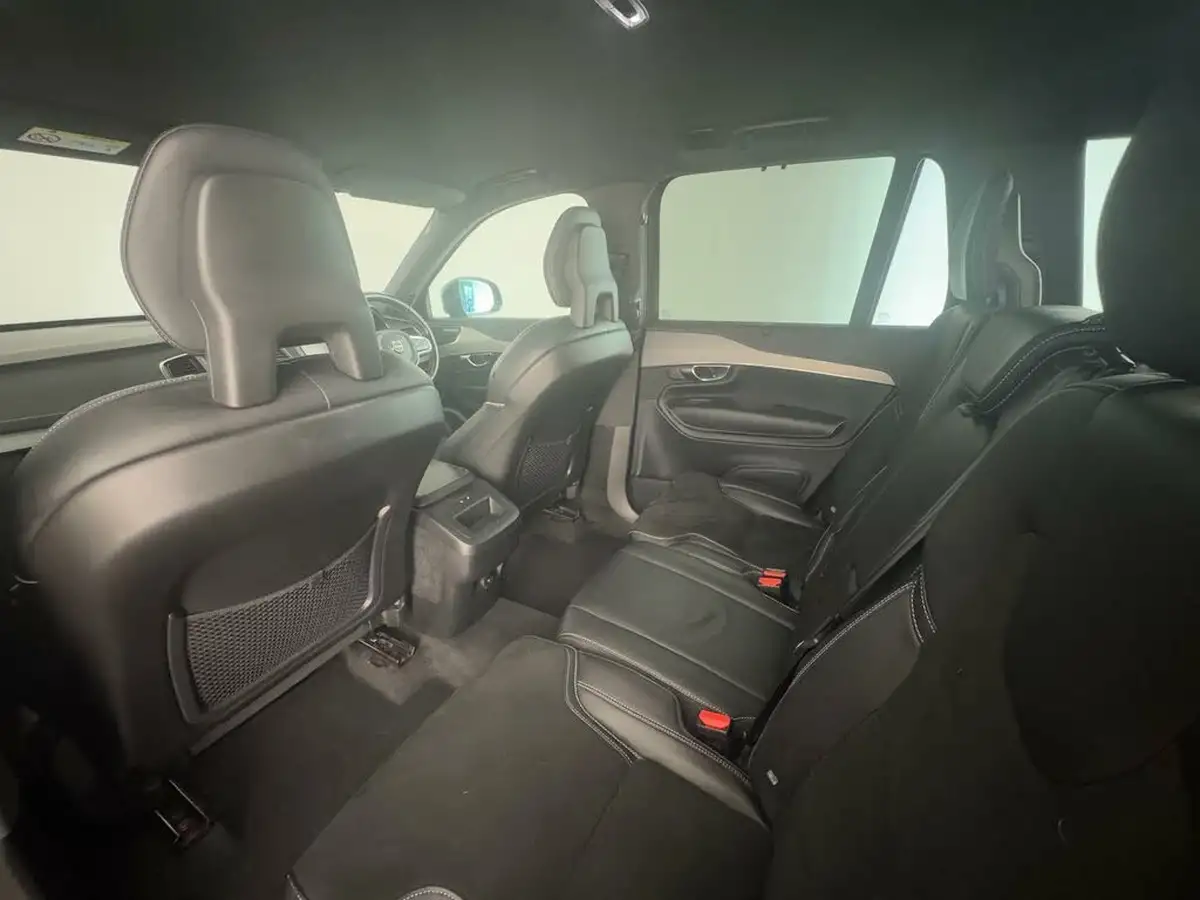 2021-volvo-xc90-20-b5-r-design-big-16