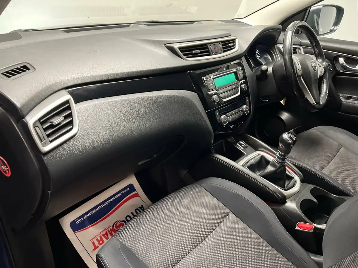 2014-nissan-qashqai-15dci-acenta-big-17