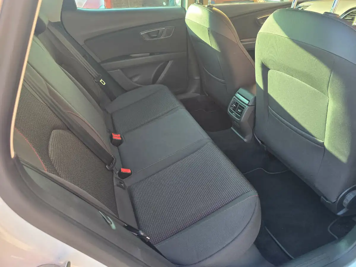 2019-seat-leon-15-tsi-evo-fr-black-edition-150ps-hatchback-big-19