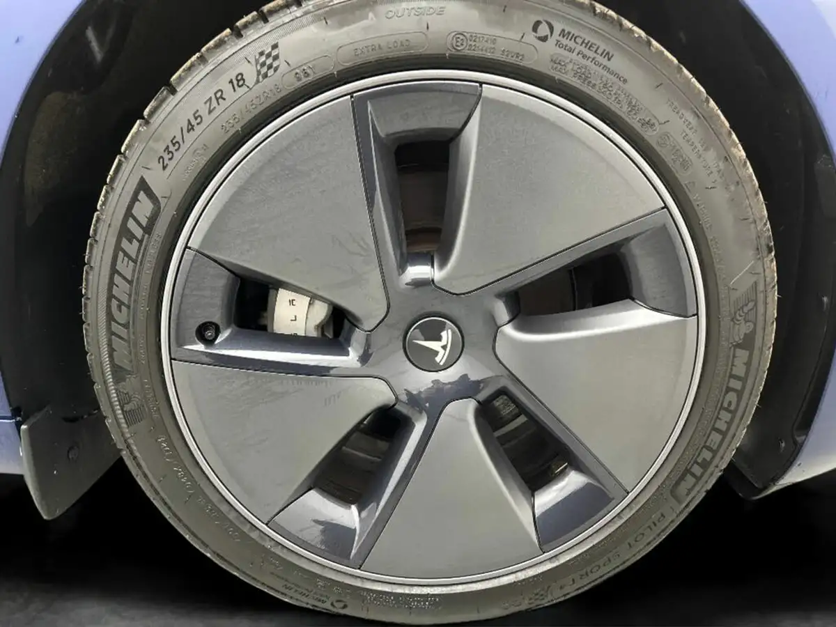 2022-tesla-model-3-e-long-range-big-11