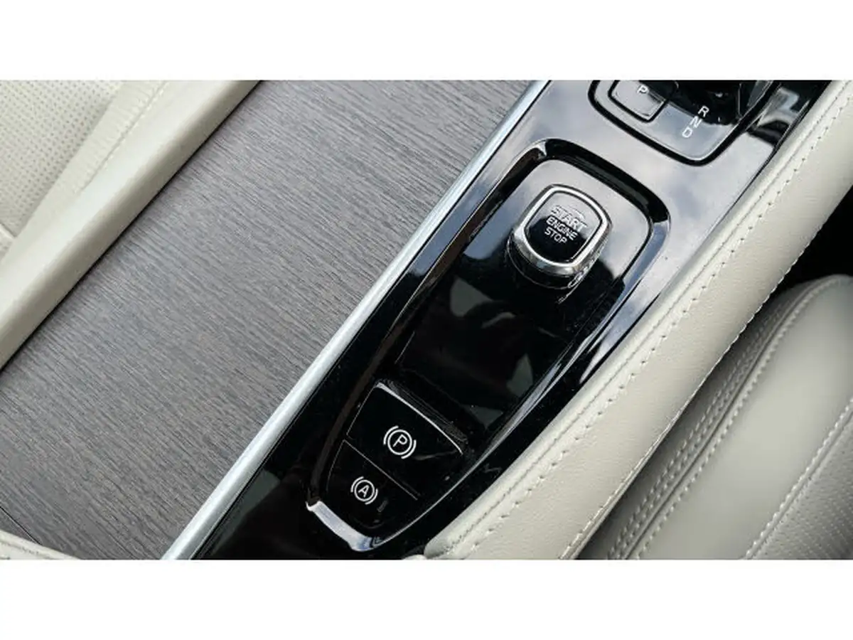 2024-volvo-xc90-20-t8-ultra-dark-big-22