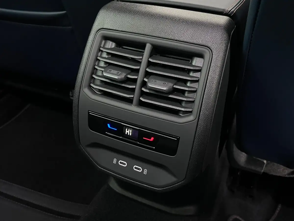 2021-cupra-formentor-14-e-hybrid-v2-big-20