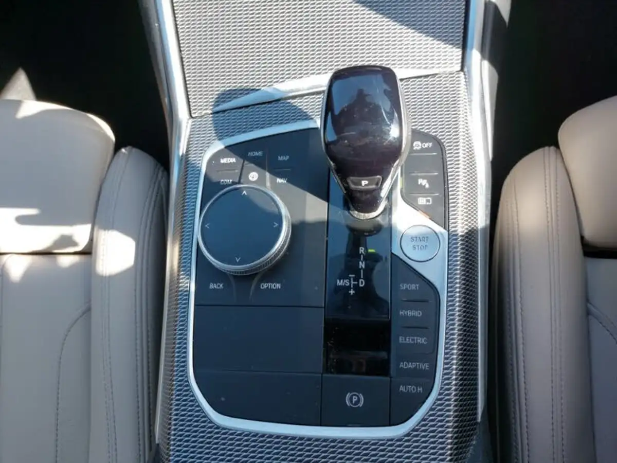 2022-bmw-3-series-20-330e-xdrive-m-sport-saloon-4d-big-18