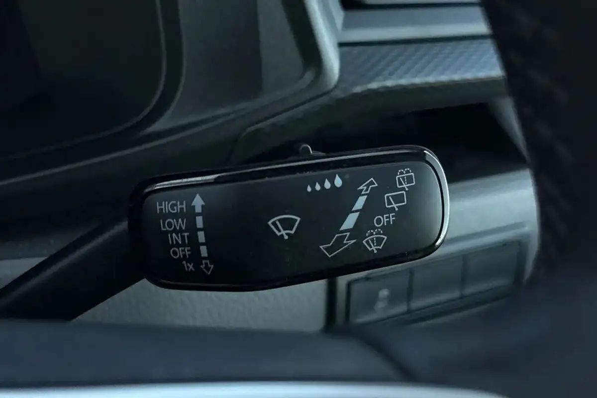 2024-volkswagen-transporter-big-36