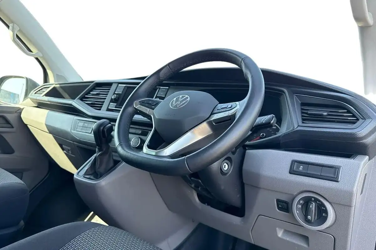 2024-volkswagen-transporter-big-12