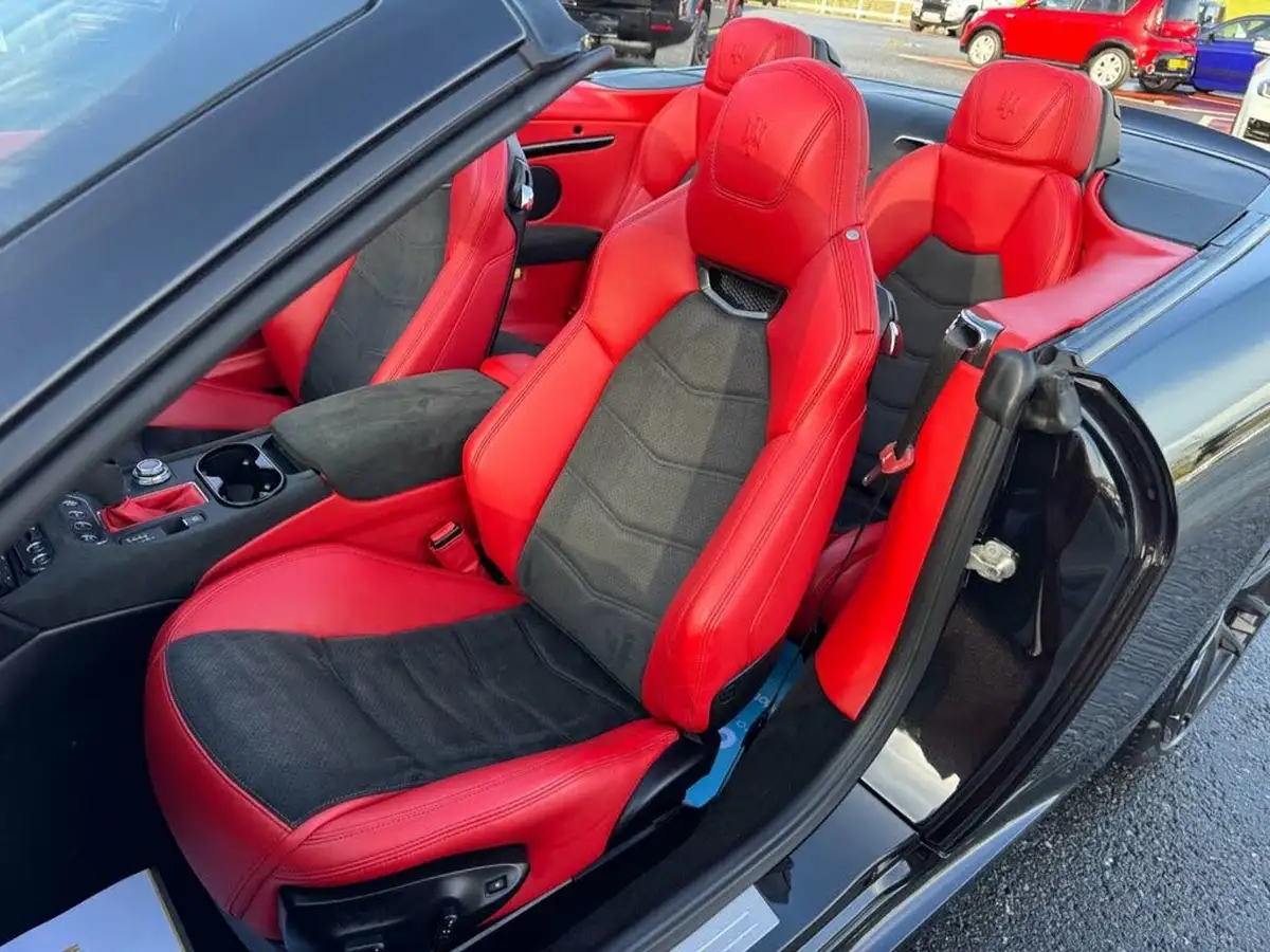 2020-maserati-grancabrio-47-mc-big-18