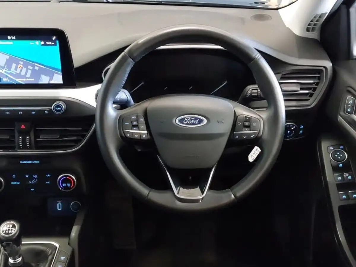 2019-ford-focus-10t-zetec-125ps-hatchback-big-6