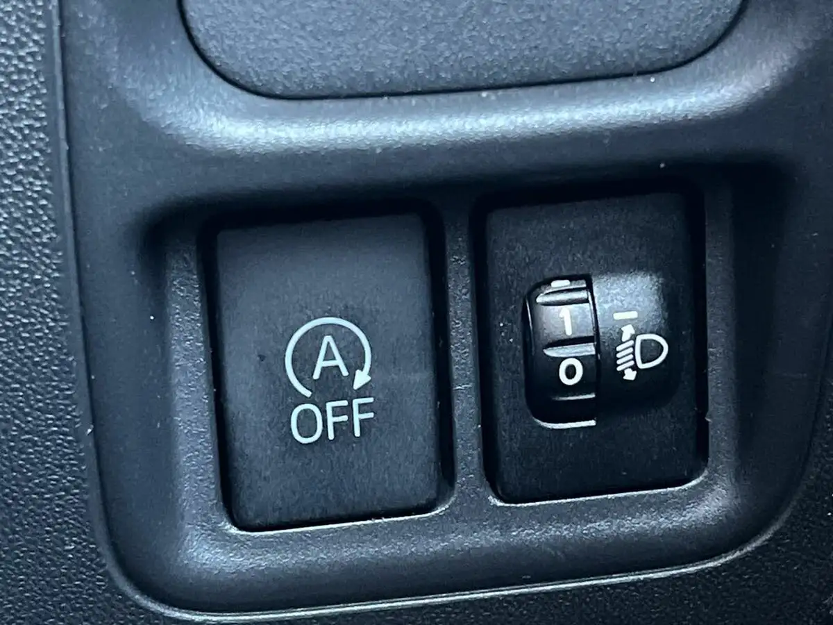 2021-citroen-c1-10-vti-sense-5d-big-23