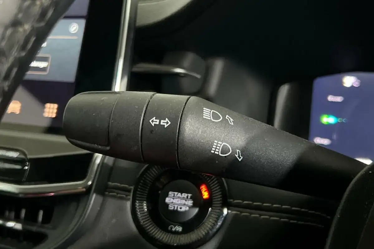 2023-jeep-compass-13-gse-s-big-23