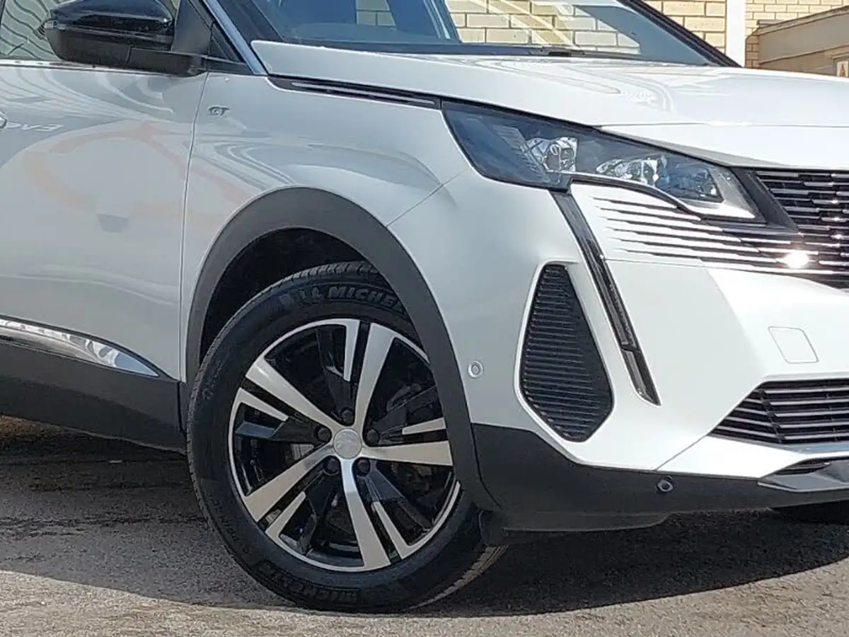 2024-peugeot-3008-suv-12-puretech-gt-136ps-hybrid-e-dsc6-big-8