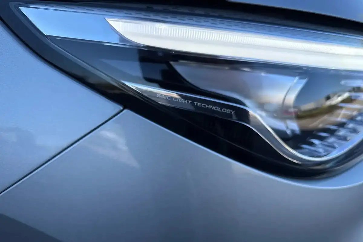 2023-mg-zs-suv-e-trophy-connect-ev-156ps-long-range-big-30