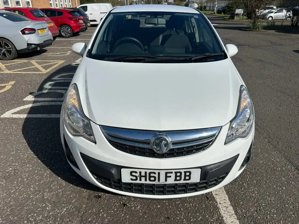 2011-vauxhall-corsa-12-excite-5d-big-1
