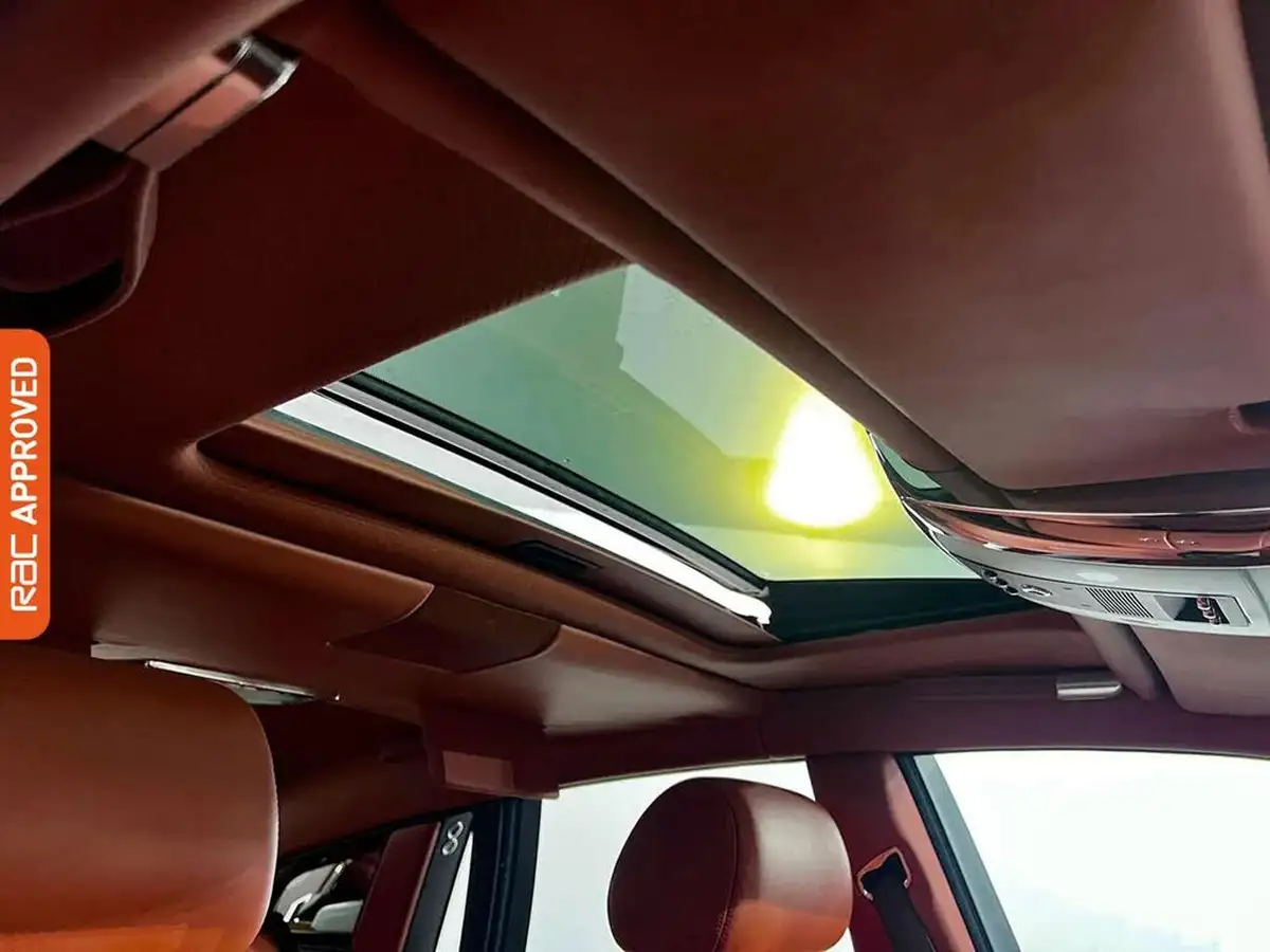 2012-rolls-royce-phantom-67-big-38