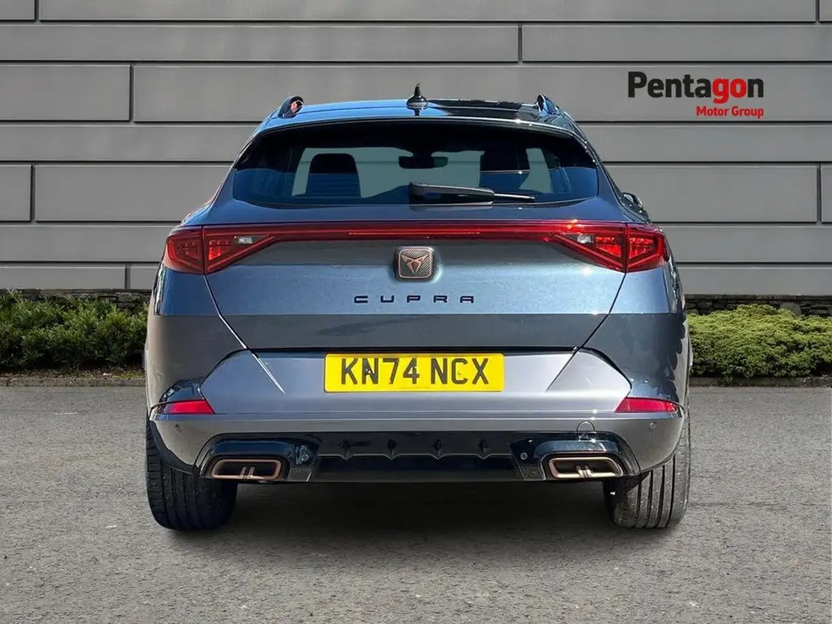 2024-cupra-formentor-14-e-hybrid-v1-big-13