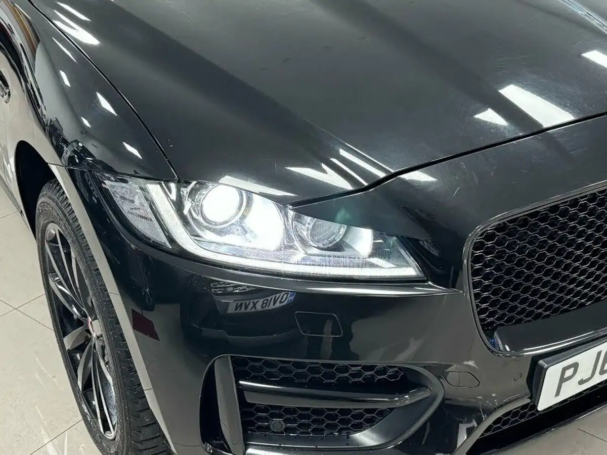 2016-jaguar-f-pace-20-i4d-r-sport-awd-auto-big-15