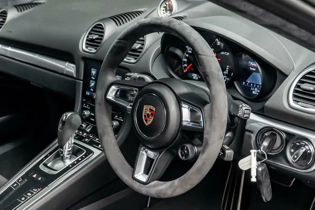 2020-porsche-cayman-718-25-cayman-gts-pdk-big-26