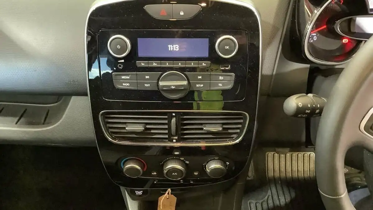 2018-renault-clio-09-tce-play-90ps-big-8
