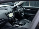 2021-maserati-levante-30-small-38