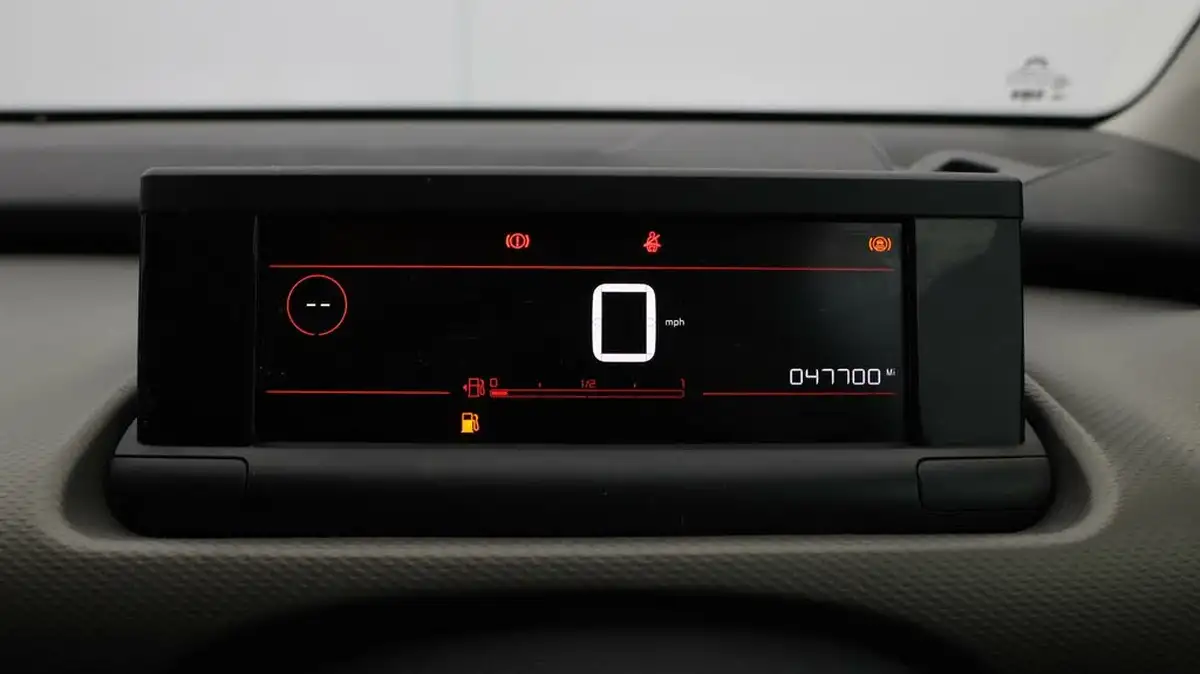 2019-citroen-c4-cactus-12-puretech-flair-110ps-big-9