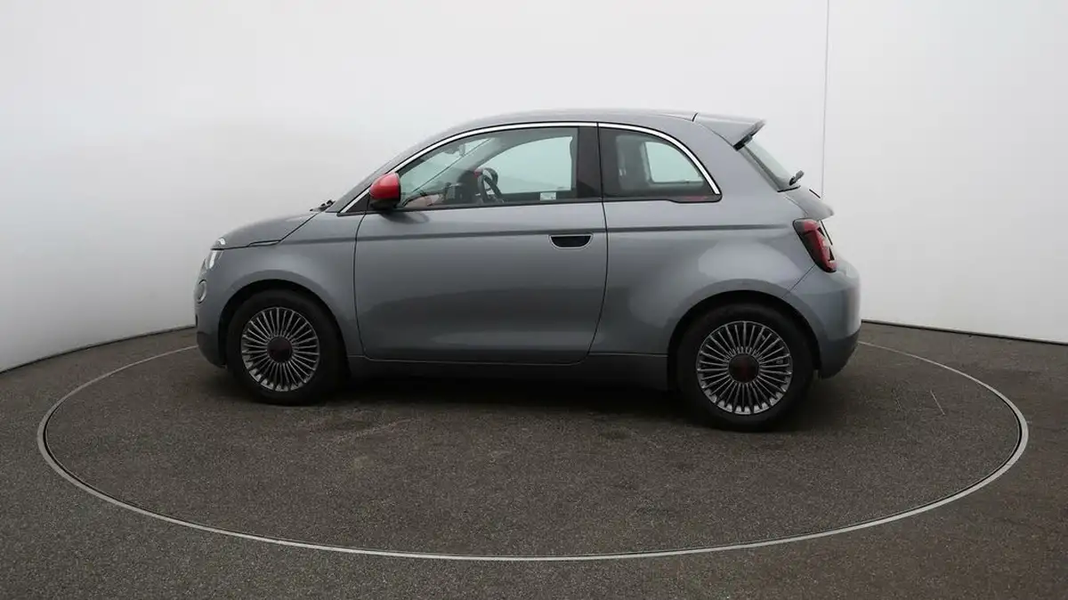 2022-fiat-500-e-red-93bhp-big-39