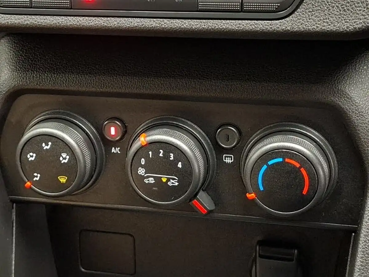 2024-dacia-sandero-10-tce-expression-90bhp-big-15