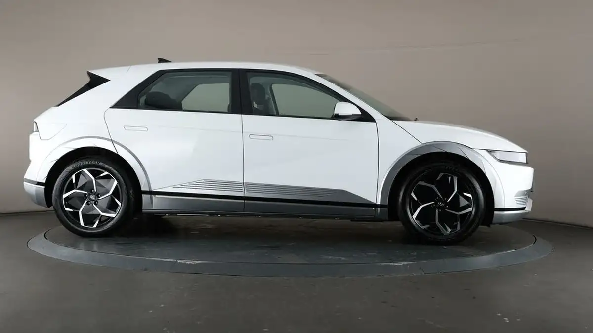 2022-hyundai-ioniq-5-e-premium-217ps-73kwh-rwd-big-50