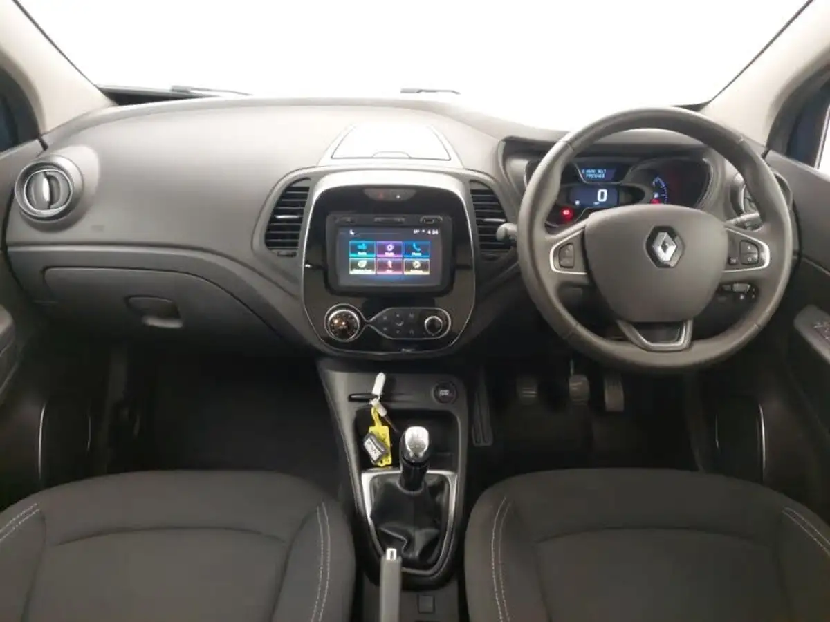 2018-renault-captur-09-tce-iconic-big-2