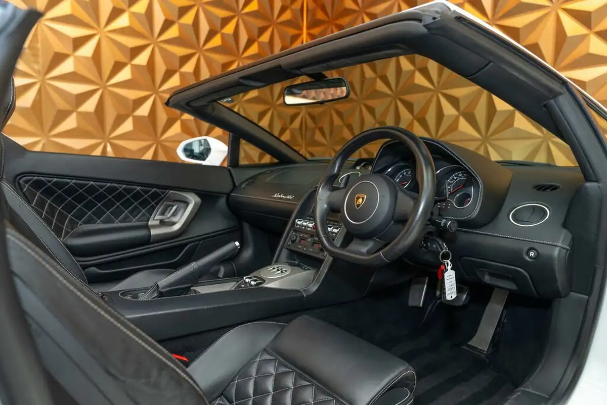 2012-lamborghini-gallardo-52-lp560-4-spyder-big-12