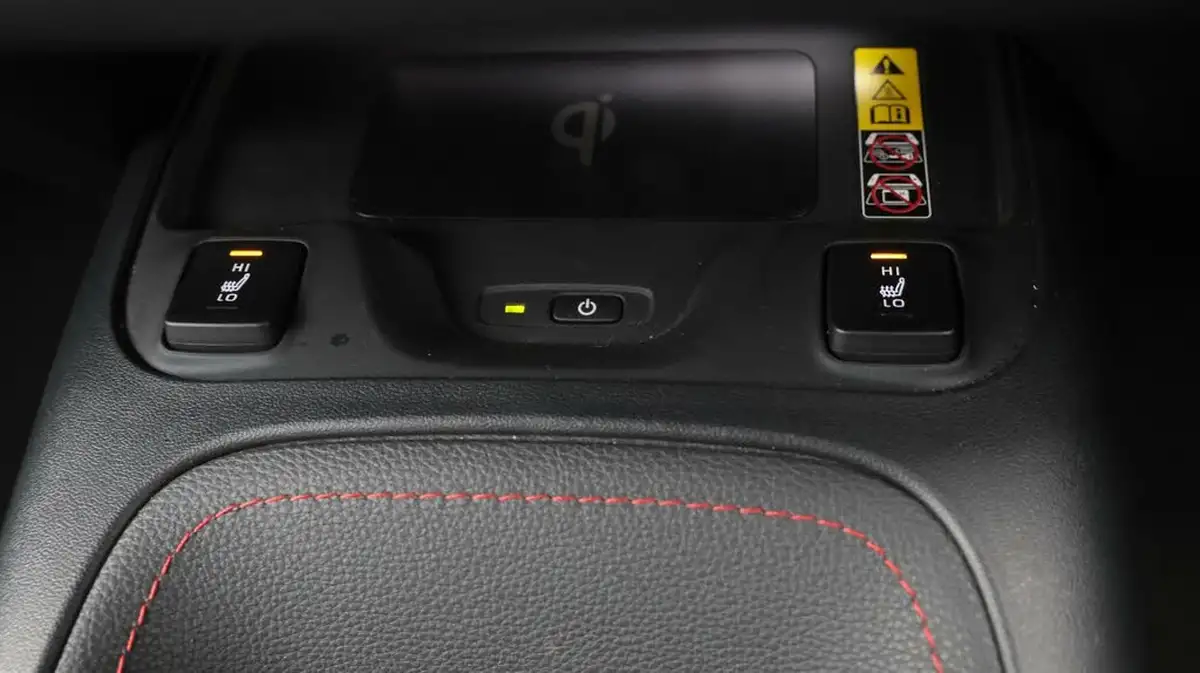 2023-toyota-corolla-18-vvt-i-gr-sport-138bhp-hatchback-big-26