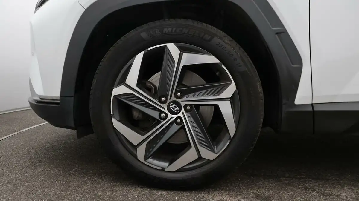 2022-hyundai-tucson-16-t-gdi-ultimate-150ps-48-volt-mhev-dct-big-18