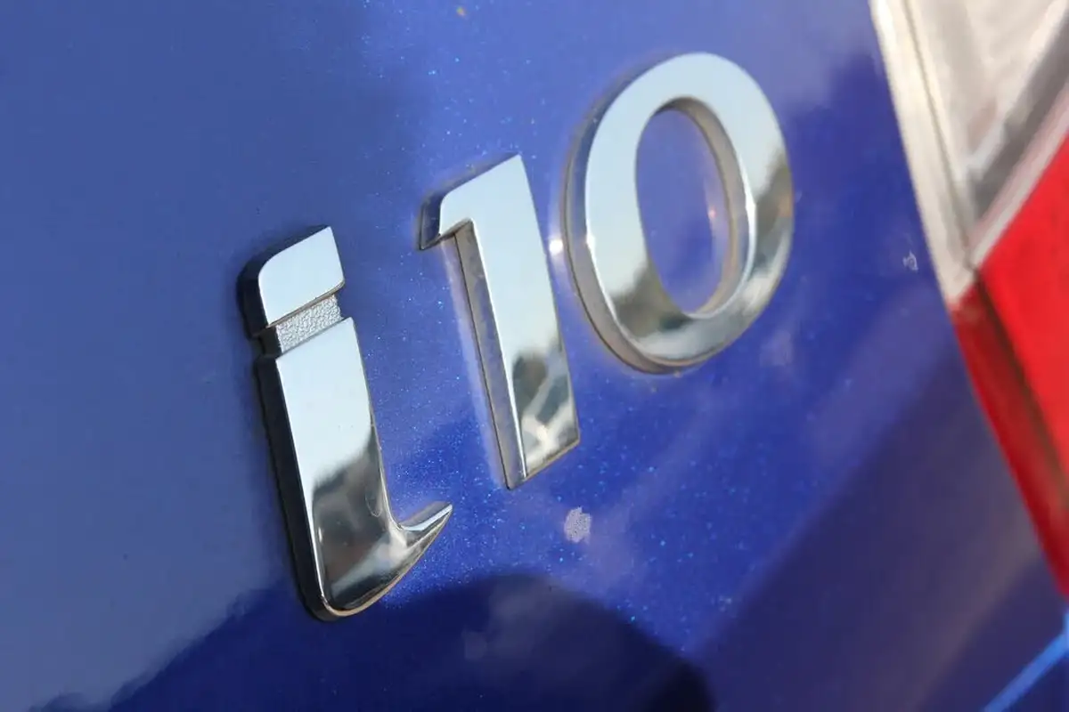2022-hyundai-i10-10-se-connect-big-28