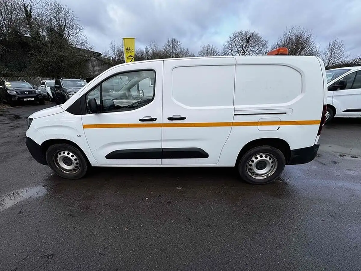 2019-peugeot-partner-16bluehdi-1000-grip-100ps-ss-big-6
