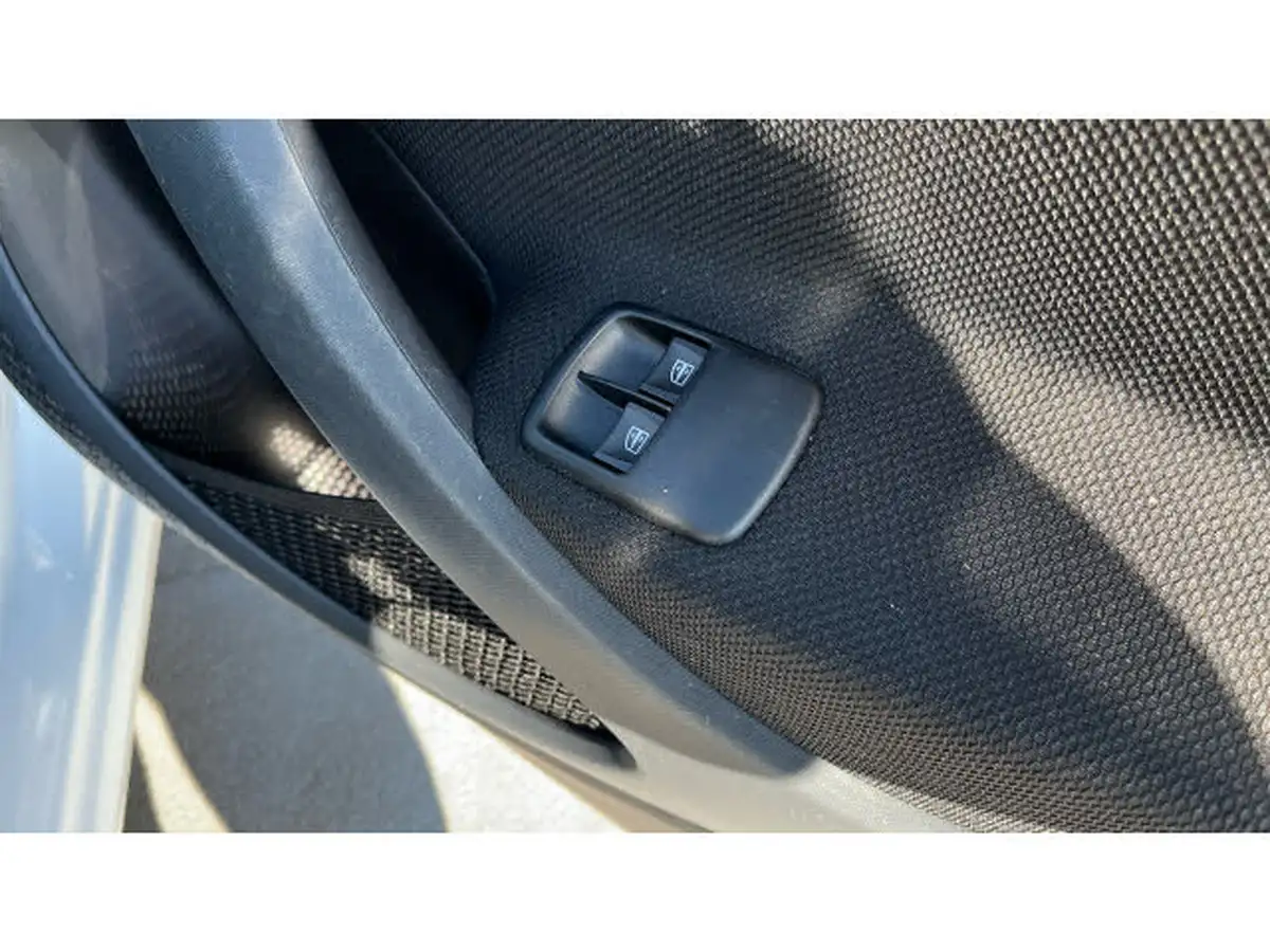 2021-smart-forfour-eq-exclusive-big-37