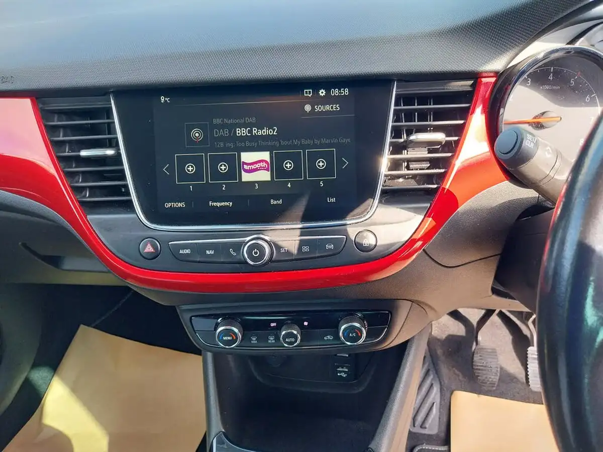 2021-vauxhall-crossland-12-sri-nav-130ps-big-10
