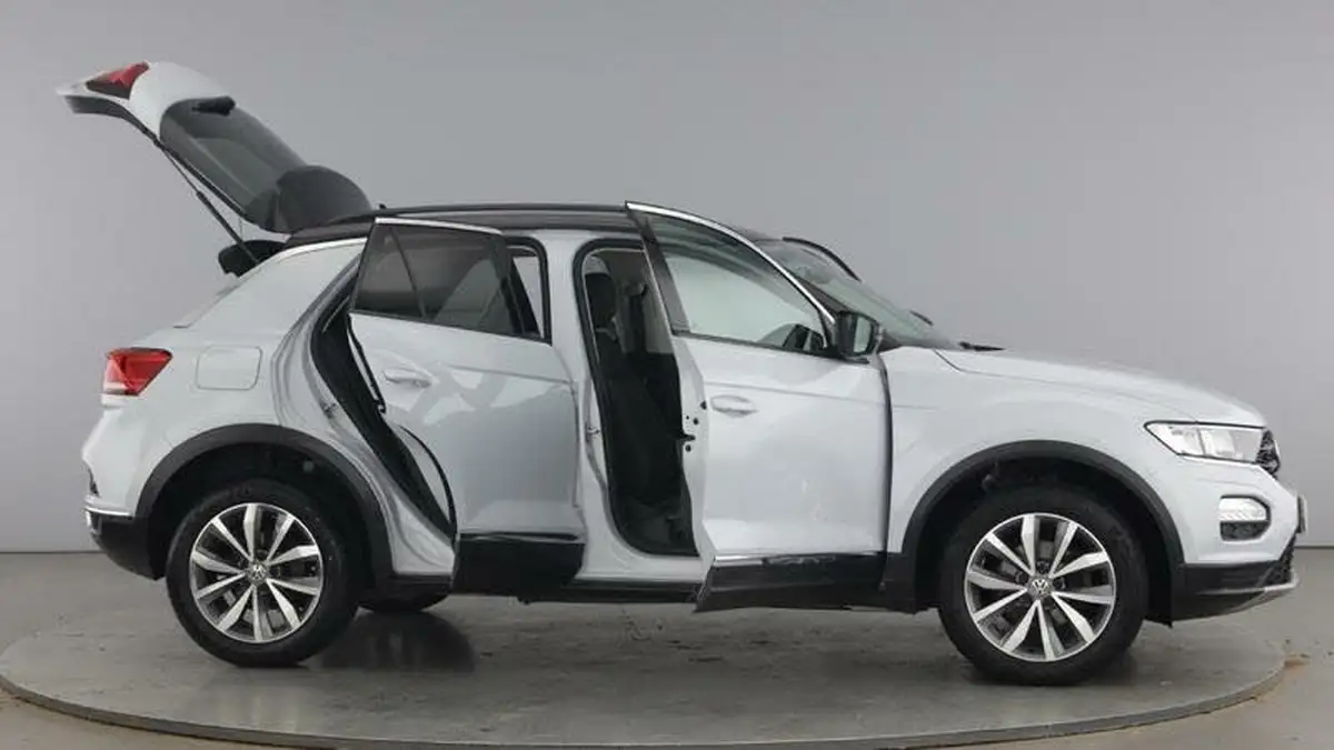 2020-volkswagen-t-roc-10-tsi-design-115ps-hatchback-5d-big-9