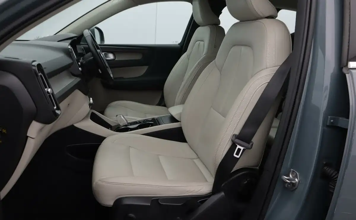 2020-volvo-xc40-15-t3-inscription-geartronic-big-14