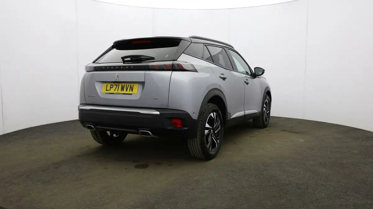 2022-peugeot-2008-suv-12-puretech-gt-big-52