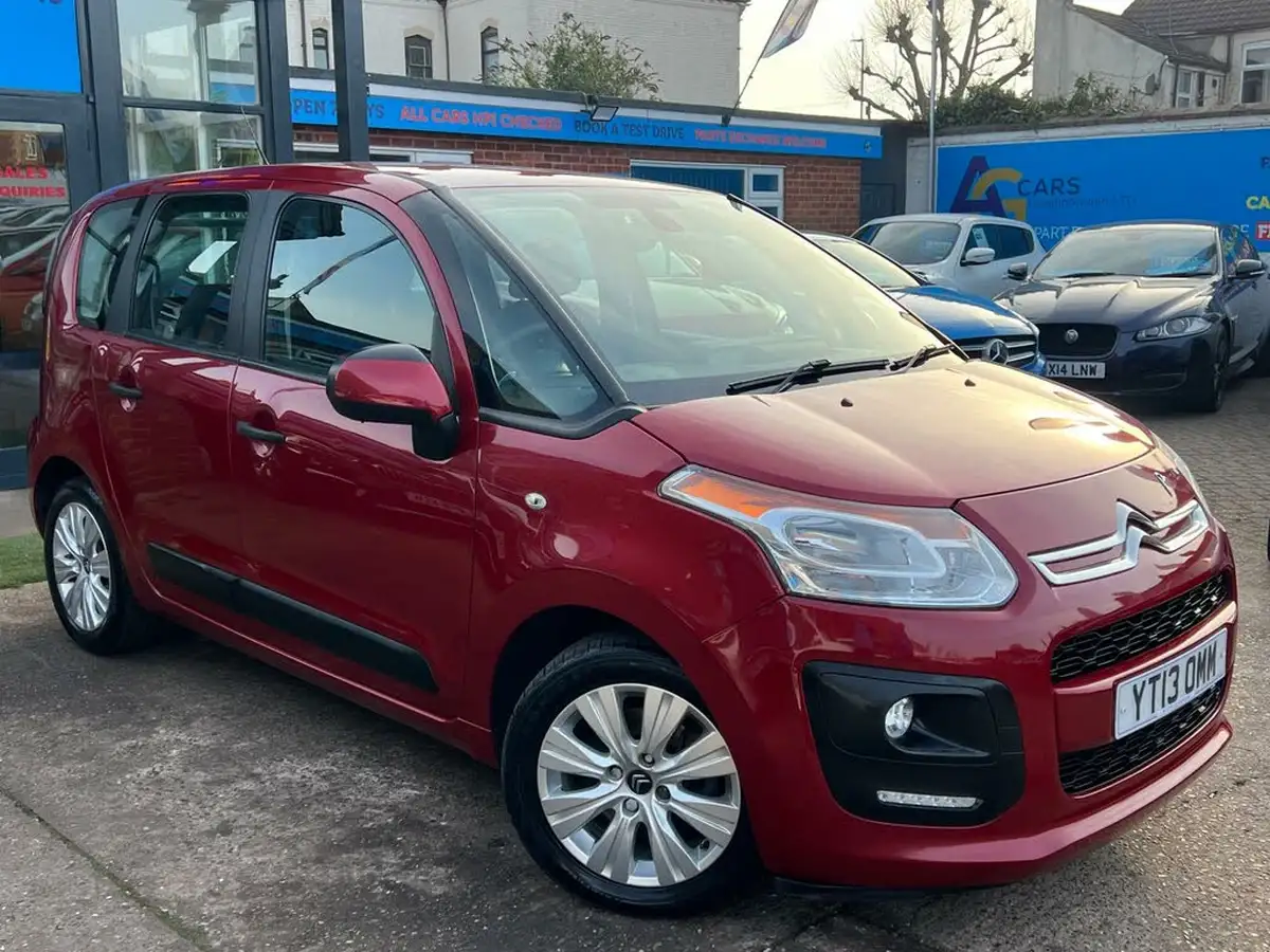 2013-citroen-c3-picasso-16-vtr-big-11