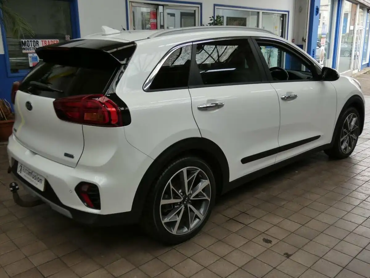2019-kia-niro-16-gdi-4-156kwh-big-26