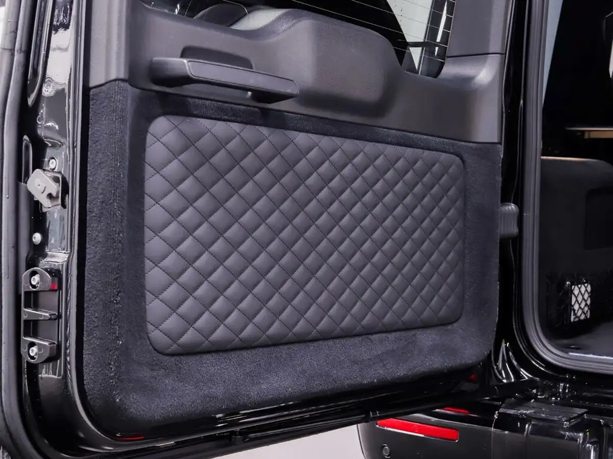 2021-mercedes-benz-g-class-40-g63-amg-big-15