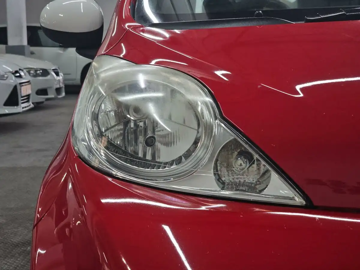 2012-peugeot-107-10-sportium-5d-big-74