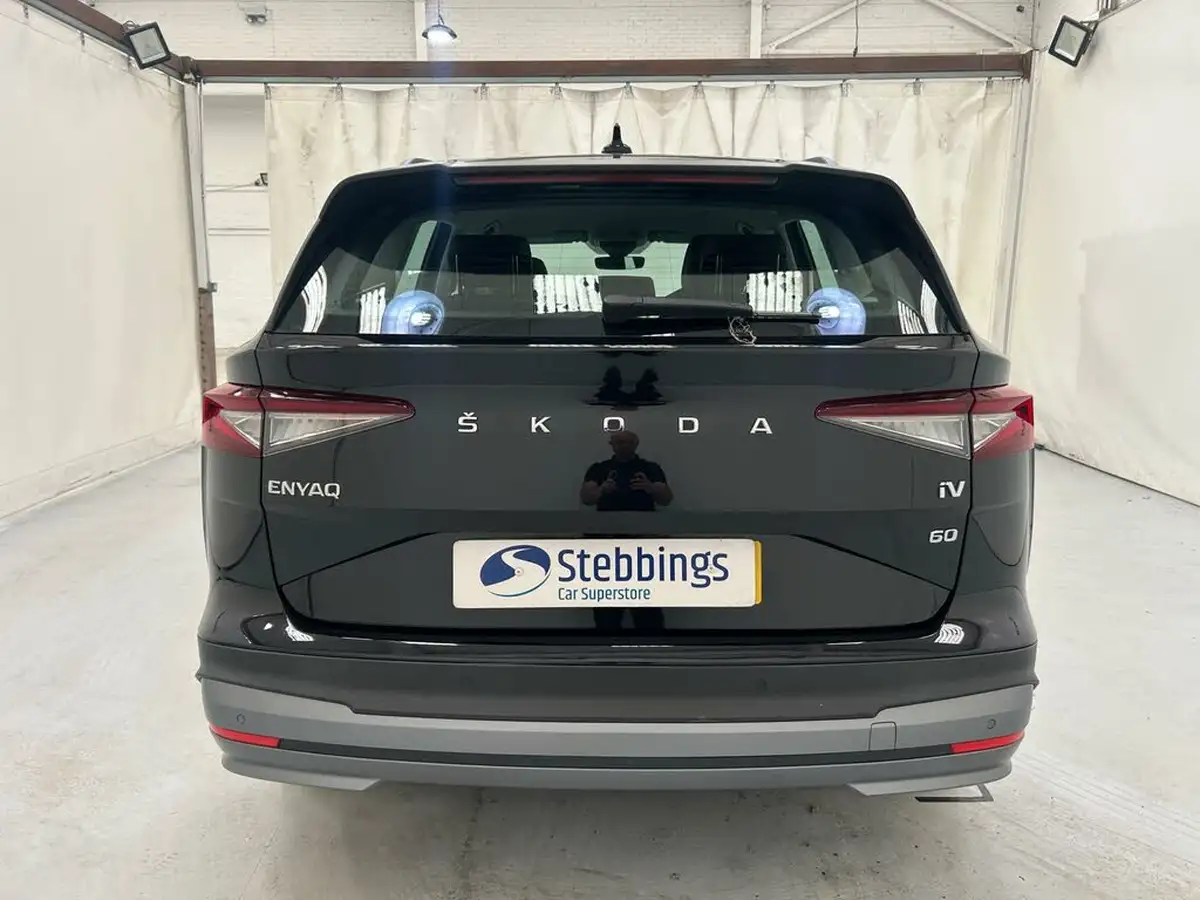 2022-skoda-enyaq-e-60-big-10