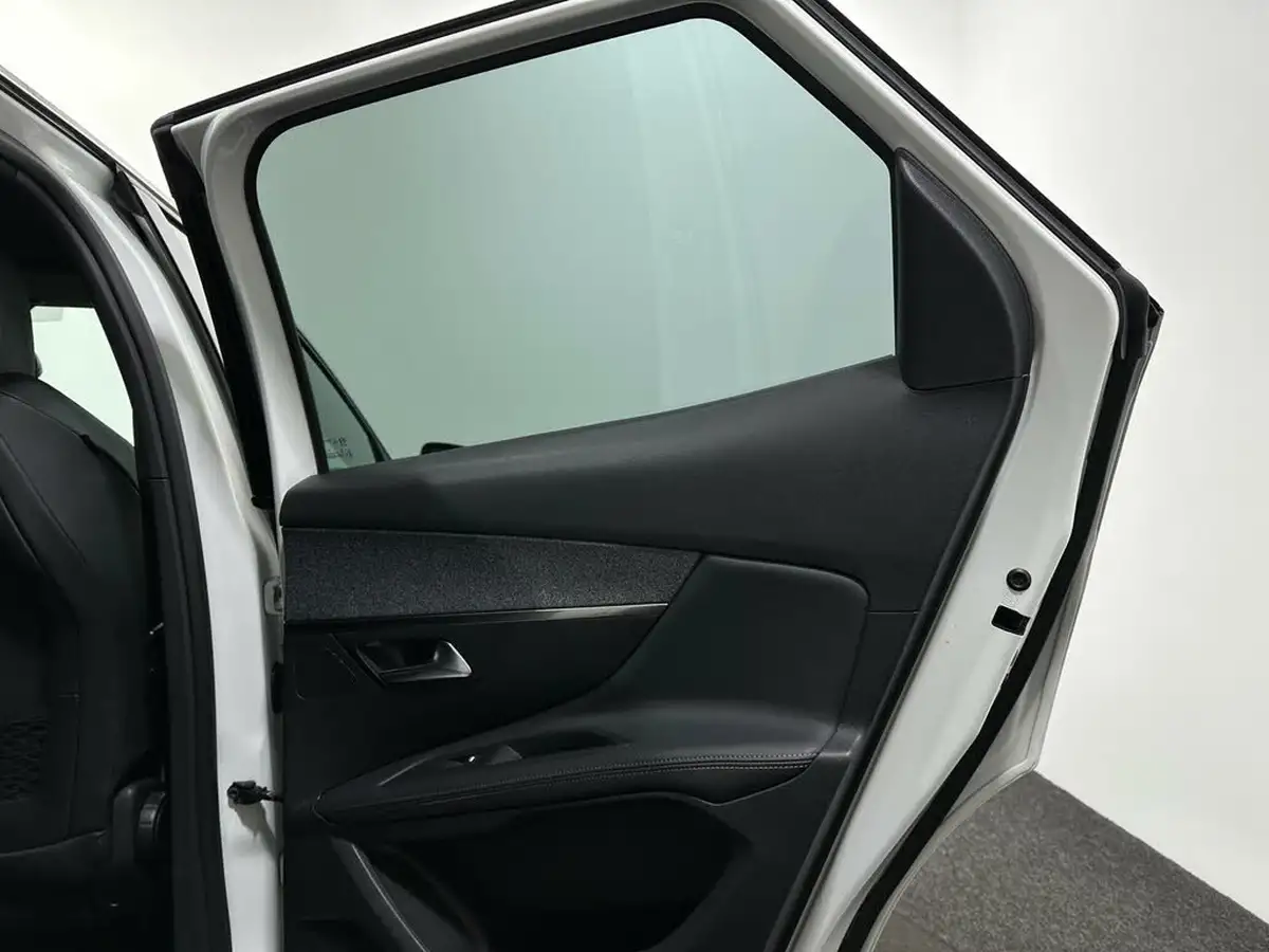 2018-peugeot-3008-suv-12-puretech-gt-line-big-42