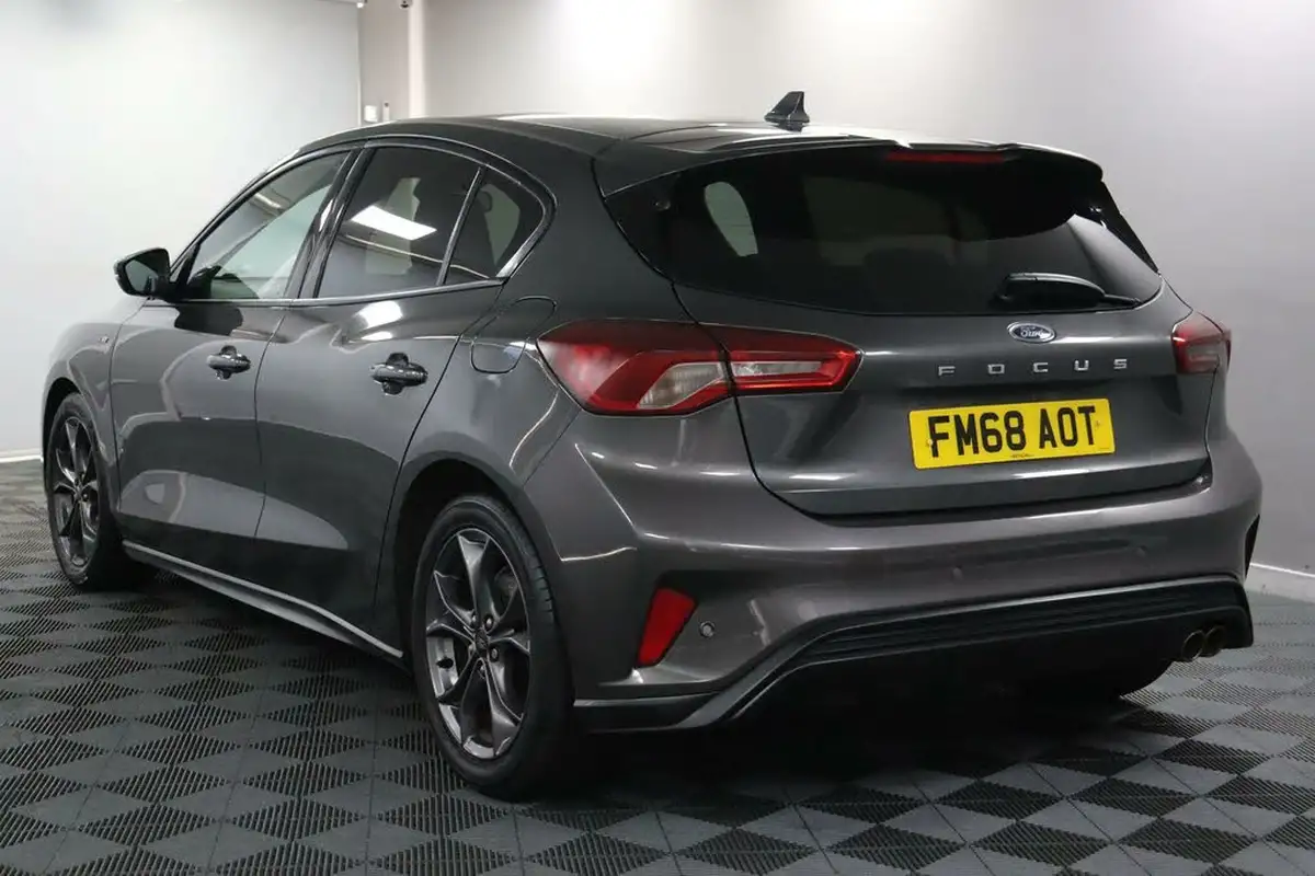 2019-ford-focus-10t-st-line-ss-hatchback-big-7