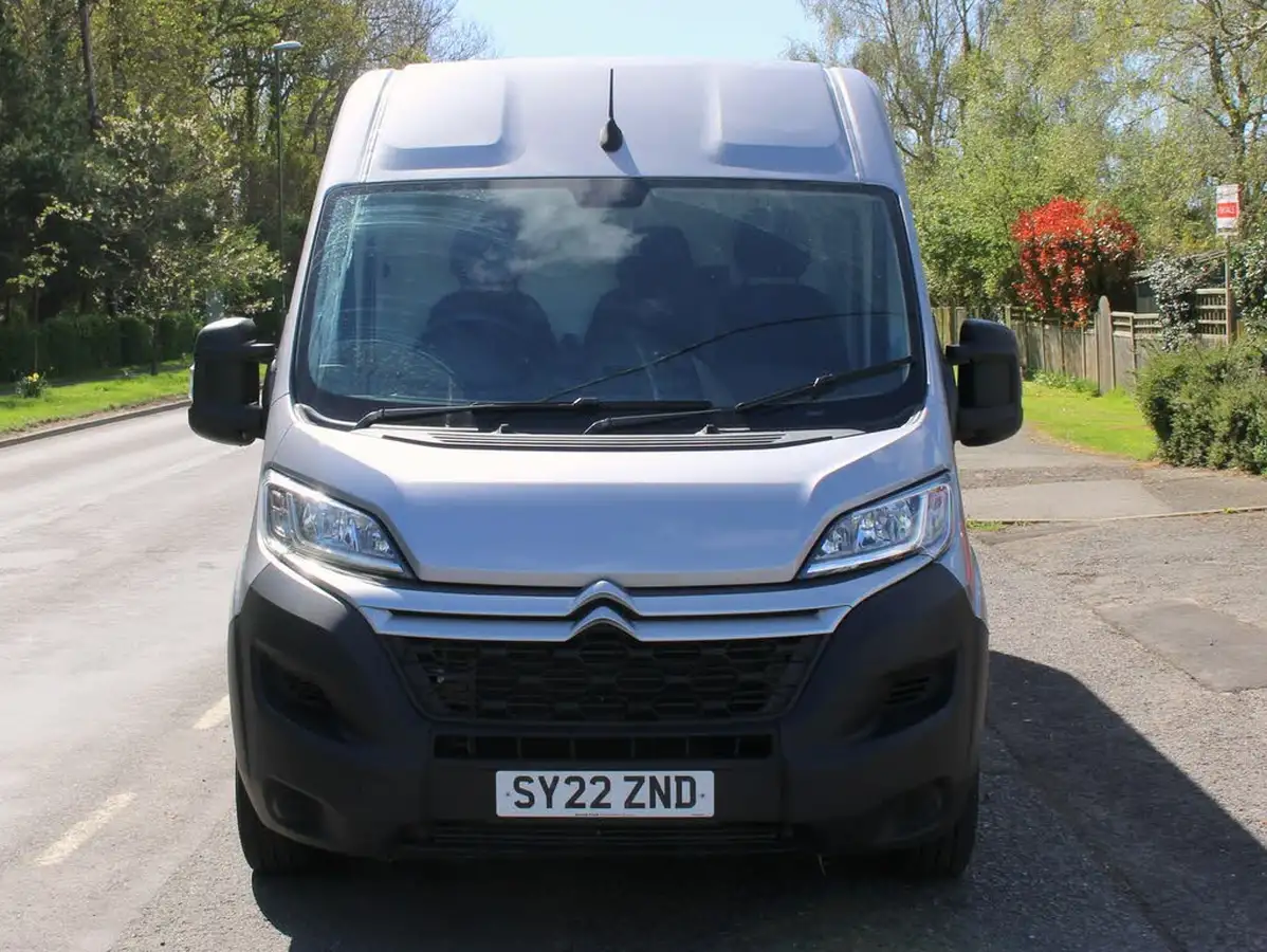 2022-citroen-relay-22bluehdi-35-l3h2-enterprise-panel-big-2