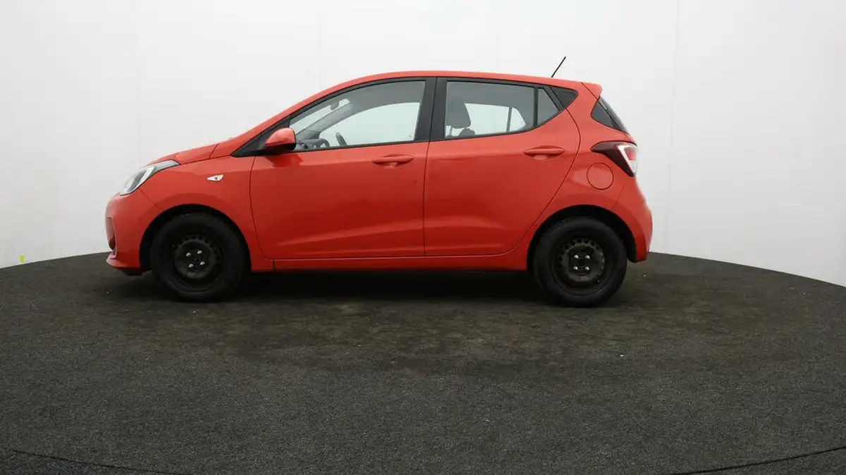 2018-hyundai-i10-10-se-67ps-big-61