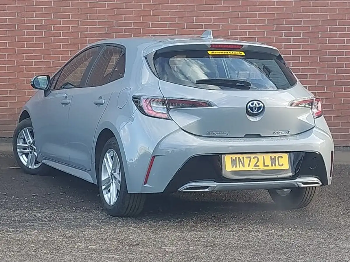 2022-toyota-corolla-20-vvt-i-icon-193bhp-hatchback-big-1