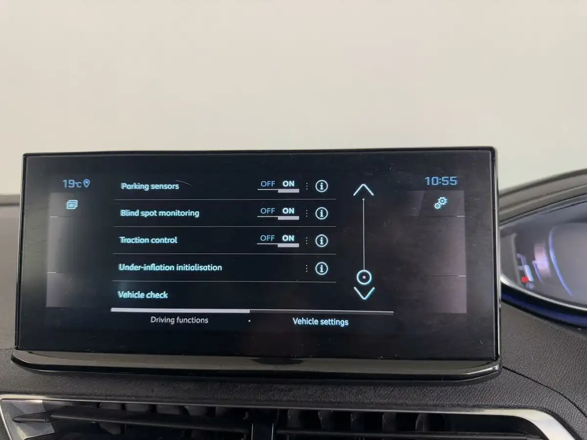 2021-peugeot-5008-suv-12-puretech-gt-premium-big-45