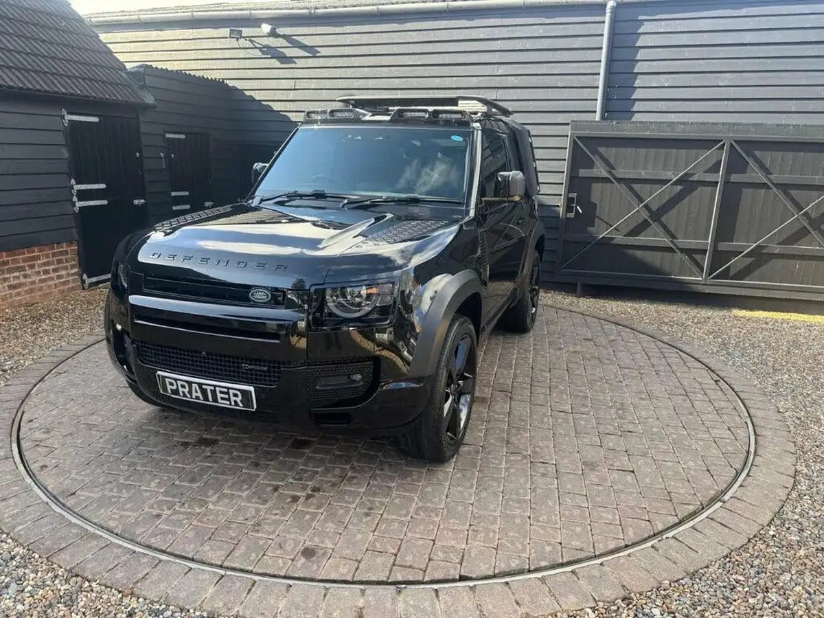 2022-land-rover-90-defender-30-d250-x-dynamic-se-big-30